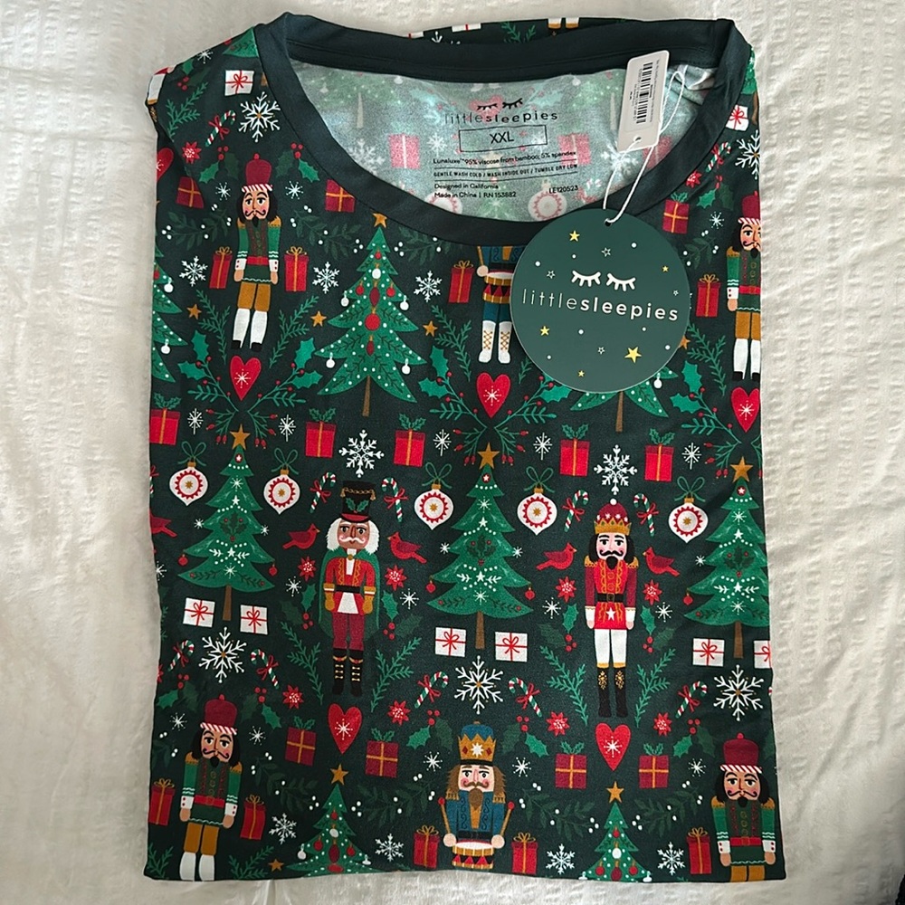NWT Little Sleepies Men’s xxl Christmas Night at the Nutcracker pajamas top